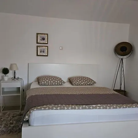 Apartamento No 55 *