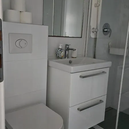 Apartament No 55 *